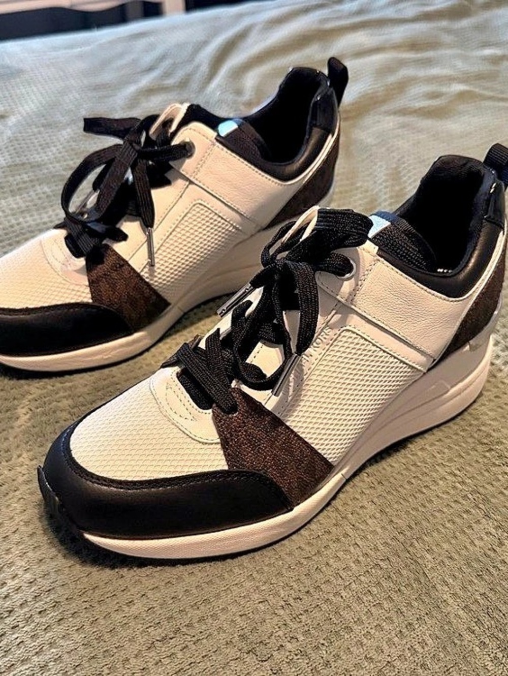Michael Kors Georgie Trainer Platform Sneakers - Signature Logo (7.5)